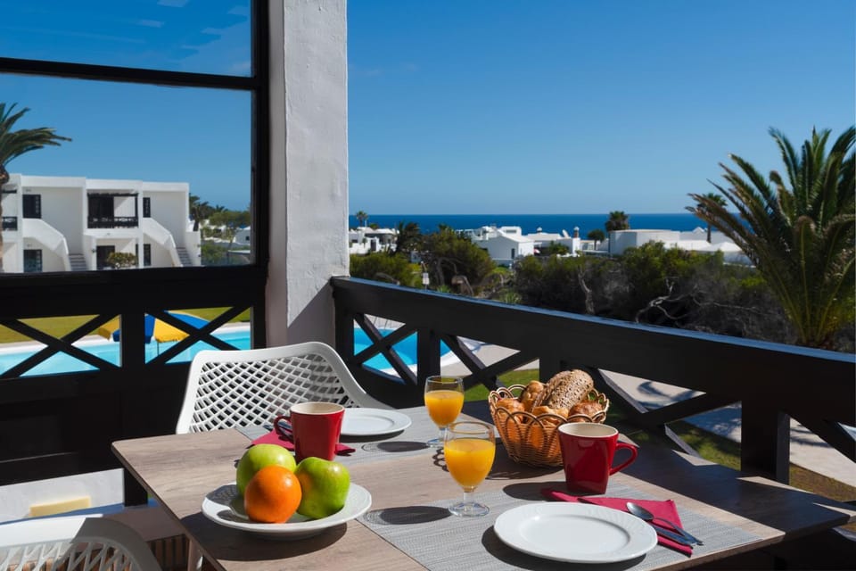 Balcony/Terrace, Garden view, Pool view, Sea view