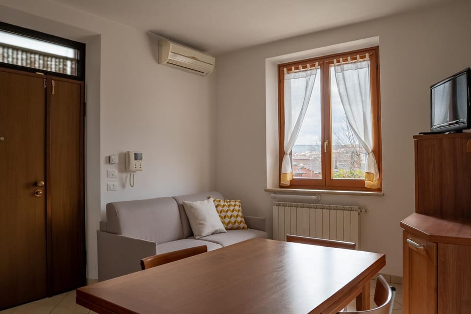 TV and multimedia, Living room, Dining area, City view, Garden view, internet, air conditioner