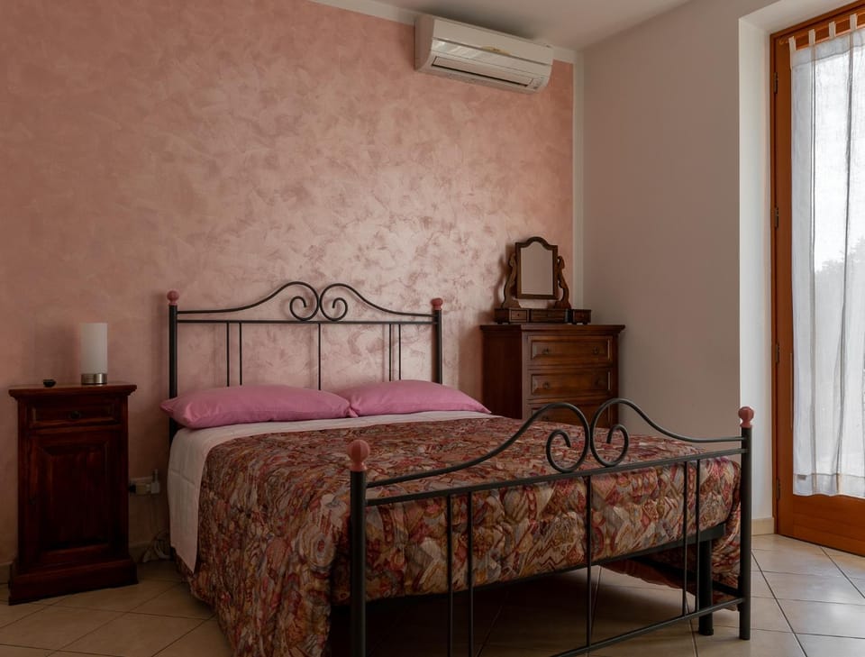 Bed, Balcony/Terrace, Photo of the whole room, Bedroom, air conditioner