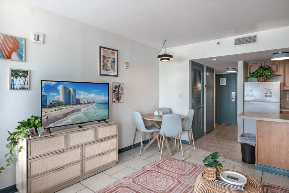 Direct Ocean Front Studio with Endless Views Palace Resort 302 House in Myrtle Beach