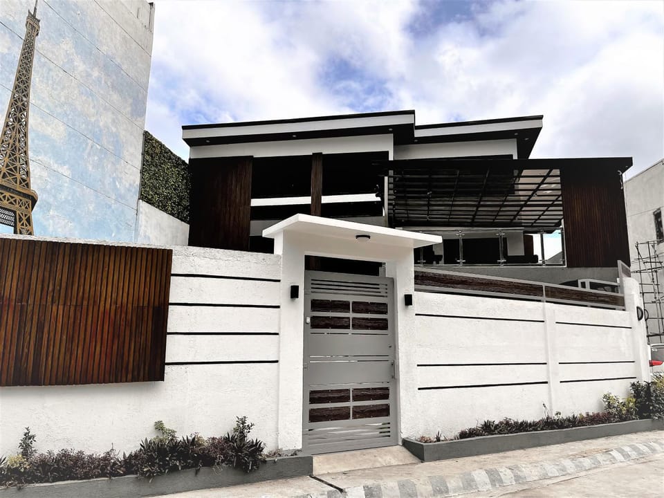 8 Flags Private House and Hot Spring Pool House in Calabarzon