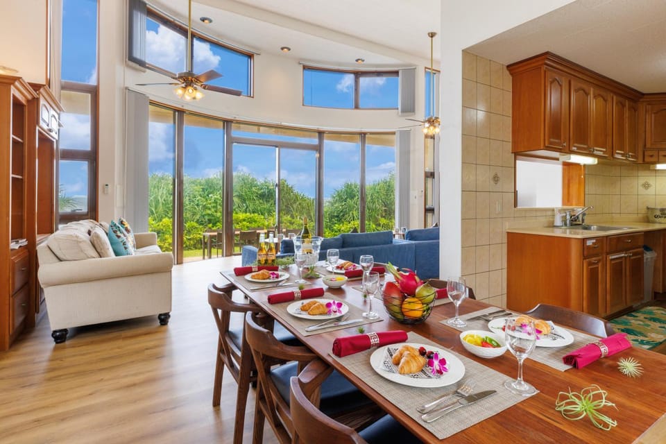 オーシャンビュー BBQ可能 最大15名 3寝室3バスルーム Nalu Mele Resort Villa in Okinawa Prefecture