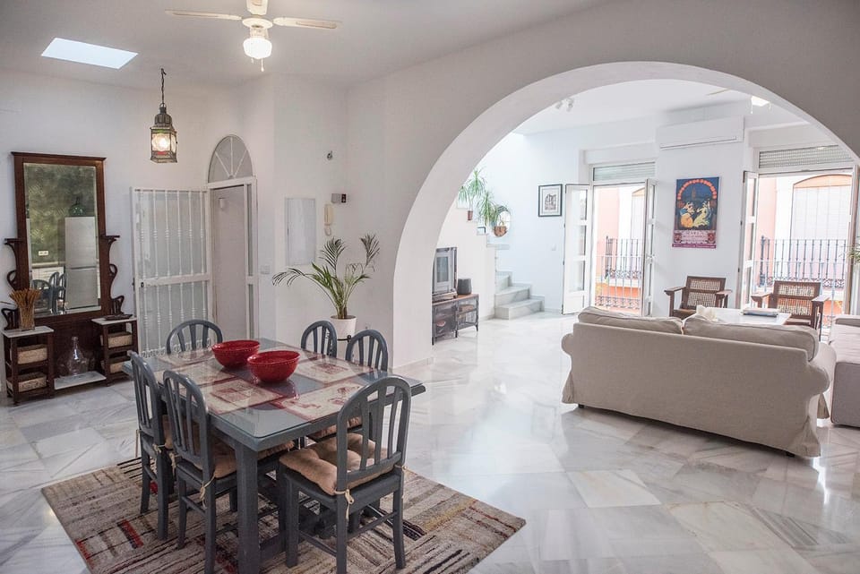 Lobby or reception, Dining area