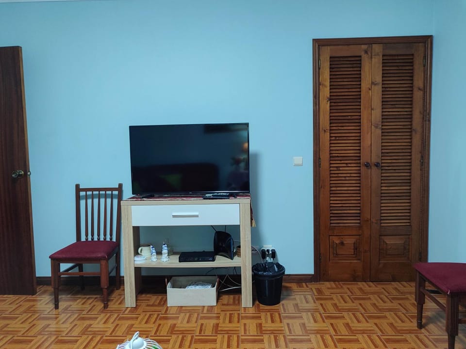 Communal lounge/ TV room, TV and multimedia