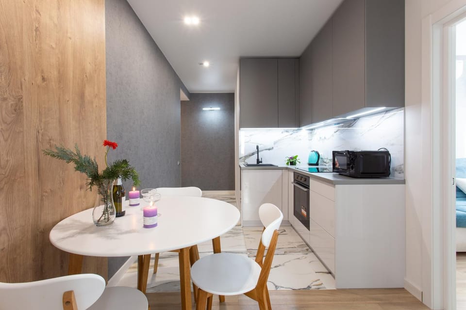 Kitchen or kitchenette, Dining area, minibar, pet friendly, stove