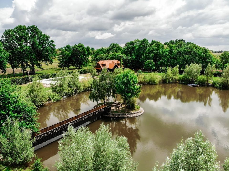 Property building, Spring, Day, Natural landscape, Fishing, Lake view
