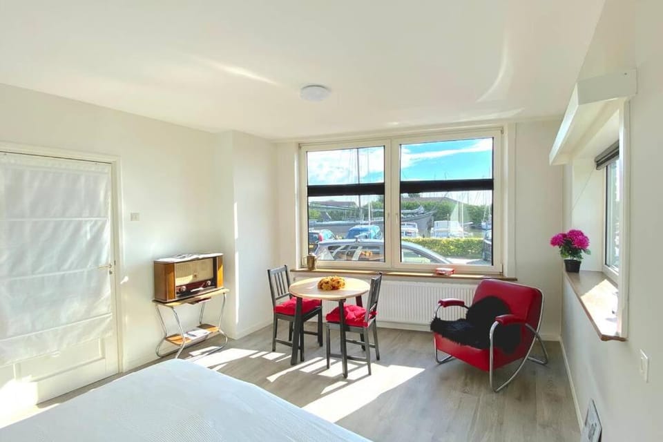 Who's Anton? Monnickendam, vlak bij Amsterdam Apartment in North Holland (province)