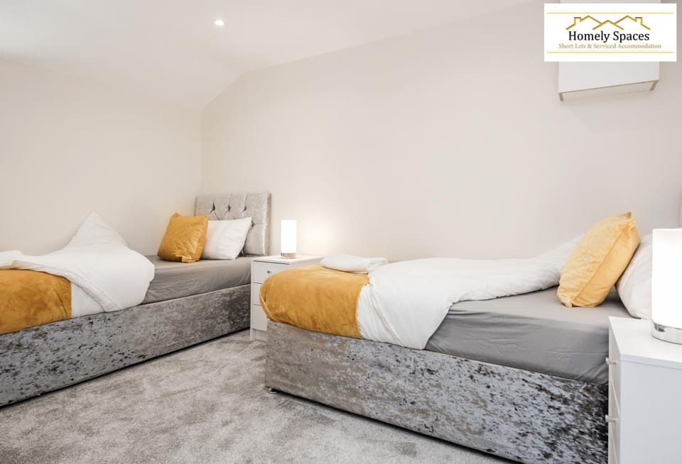 Bed, Decorative detail, Bedroom
