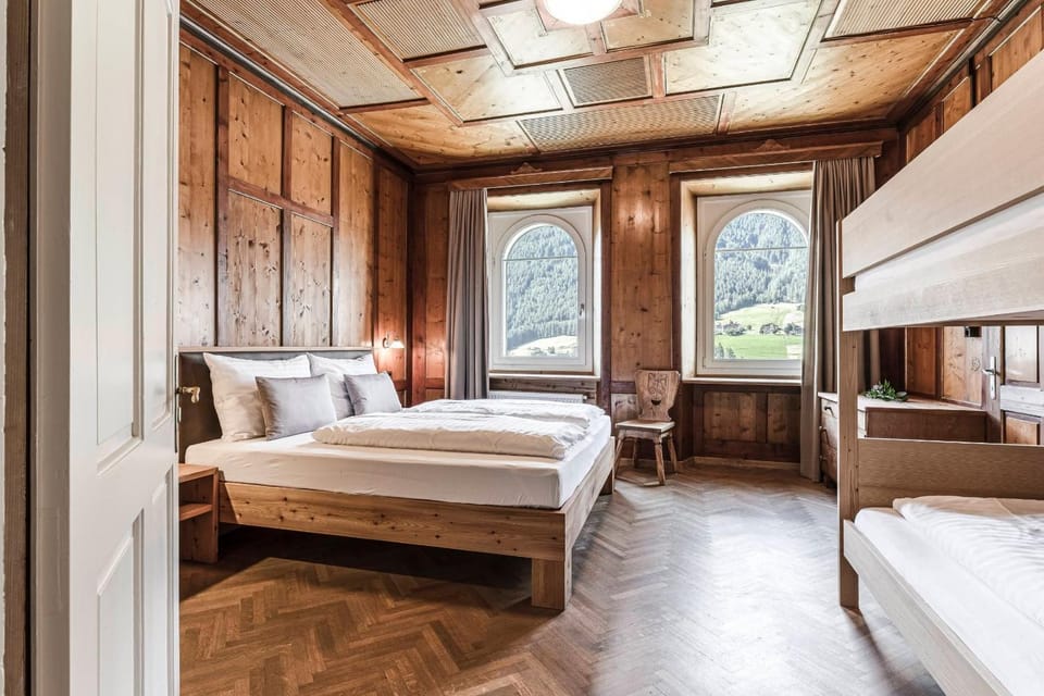 Property building, Living room, Bedroom