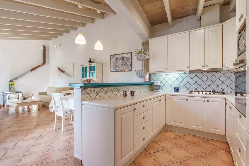 Property building, Kitchen or kitchenette, Living room
