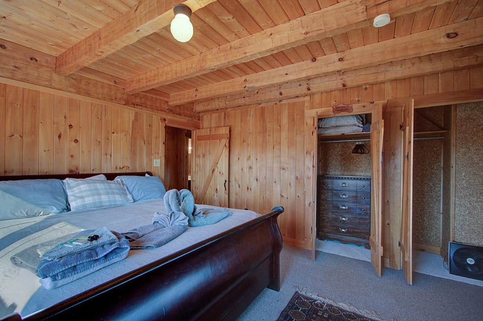 Stunning Cabin: 7 Acres, 360 Views, 20min to Park! Cabin in Sevier County