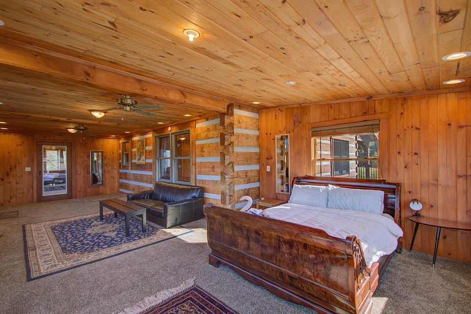 Stunning Cabin: 7 Acres, 360 Views, 20min to Park! Cabin in Sevier County
