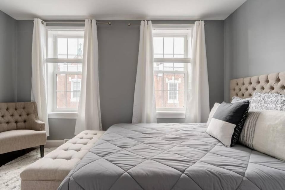 Stunning 3BR Modern Charm in South Philly House in Philadelphia