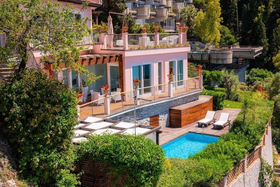 Property building, Pool view, Swimming pool