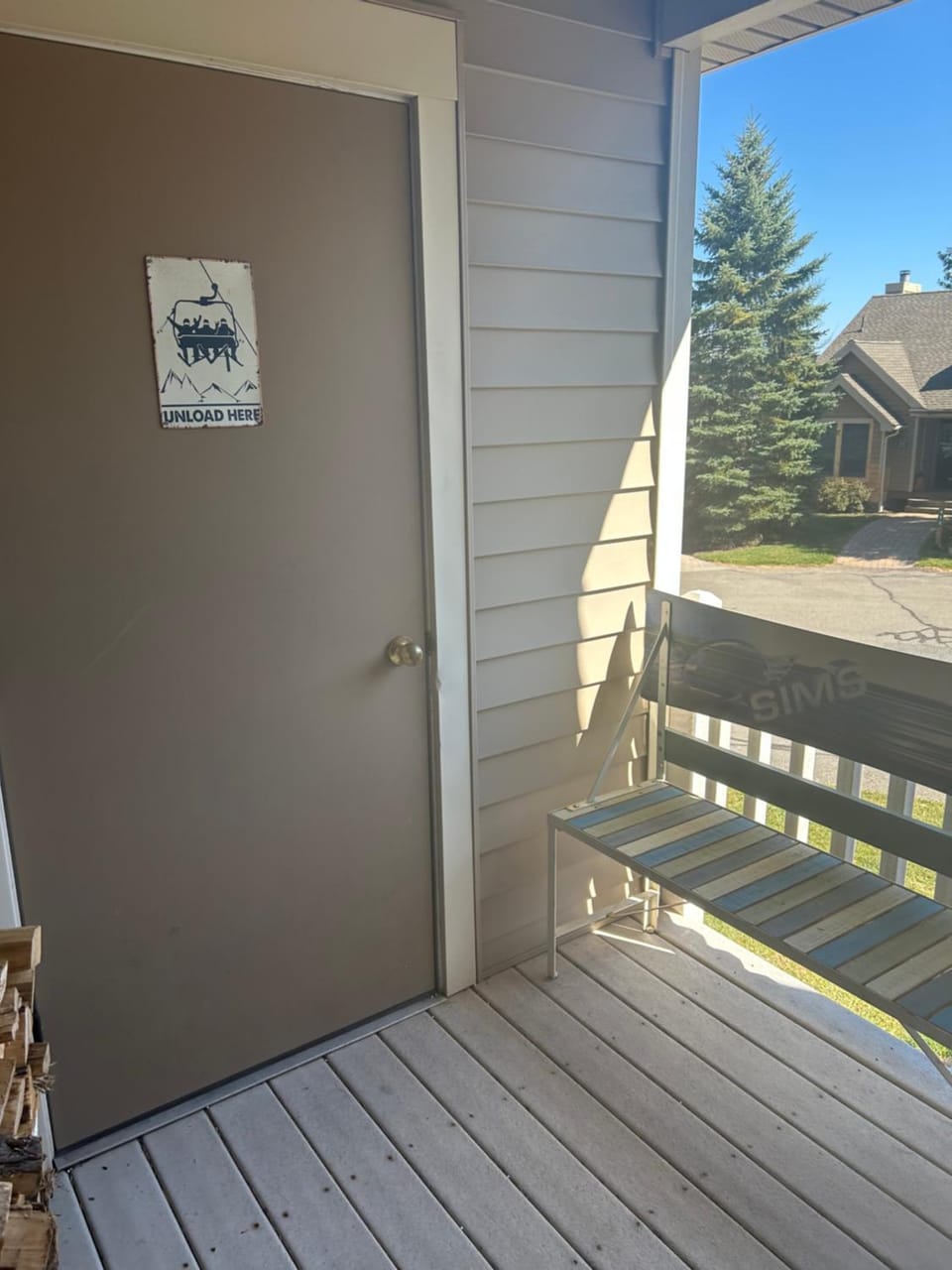 Camelback Private Home located behind Waterpark & Ski Lift House in Pocono Mountains