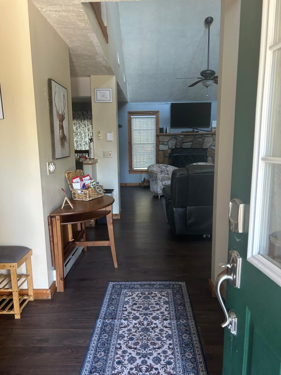 Camelback Private Home located behind Waterpark & Ski Lift House in Pocono Mountains