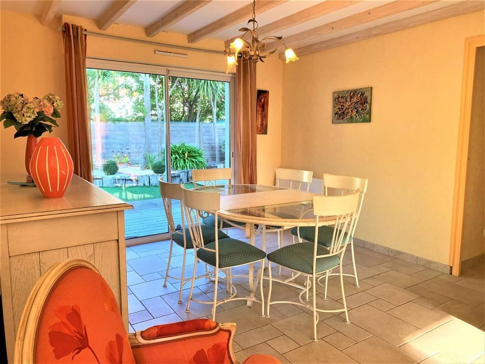Maison typique à Quiberon - 3 chambres, jardin clos, terrasses, proche plage et centre, avec garage - FR-1-478-38 Villa in Quiberon