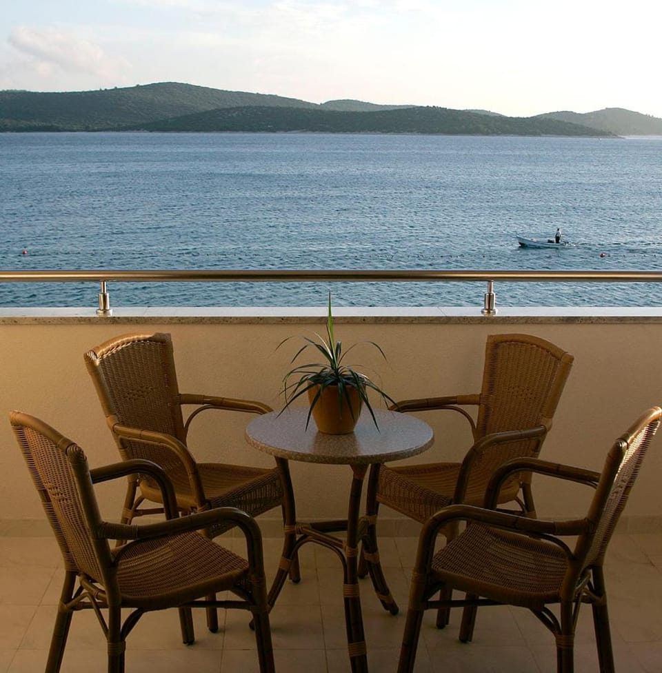 View (from property/room), Balcony/Terrace