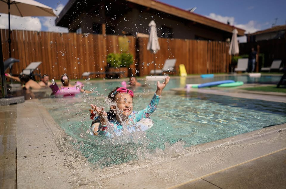 Day, People, Pool view, Swimming pool, children, group of guests