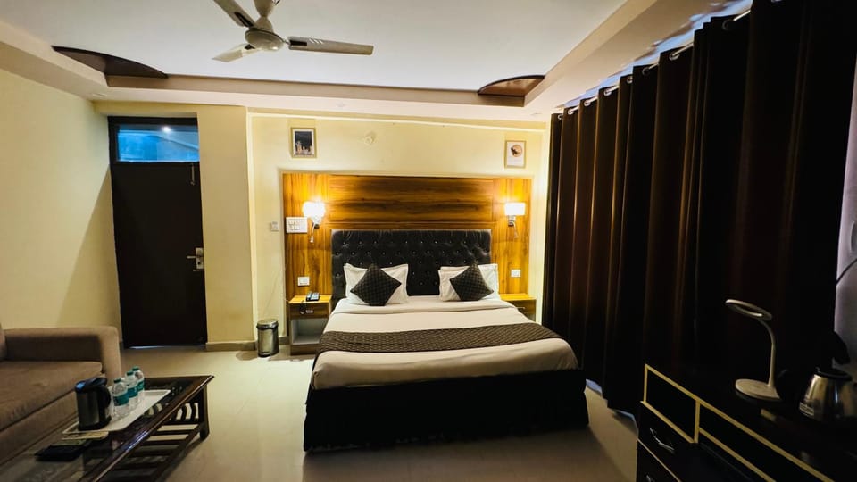 The Reverent Ganga Hotel in Uttarakhand
