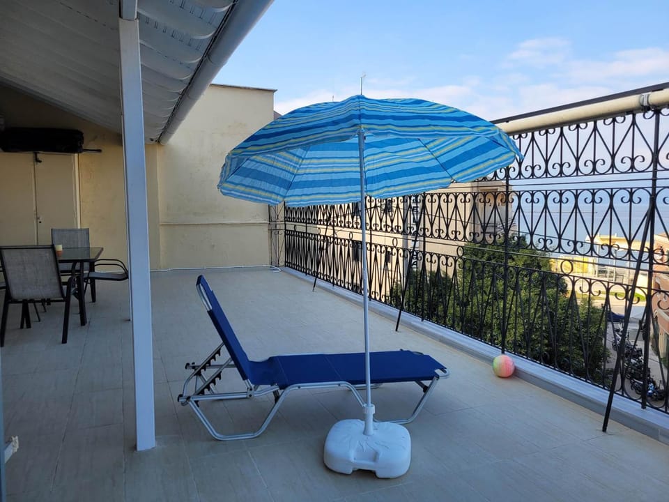 View (from property/room), Balcony/Terrace, Balcony/Terrace, sunbed