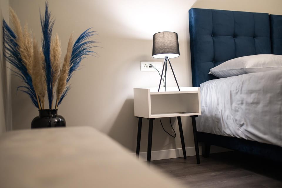 Property building, Bed