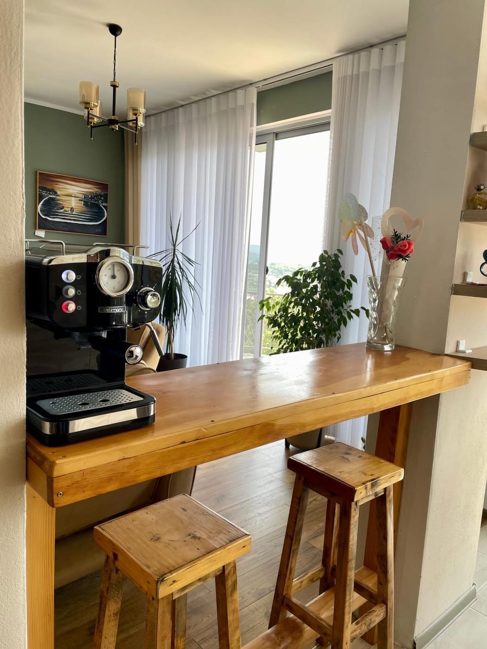 Coffee/tea facilities, minibar