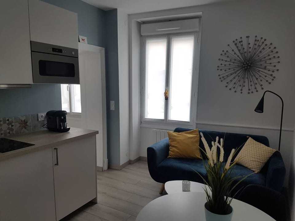 Living room, kitchen