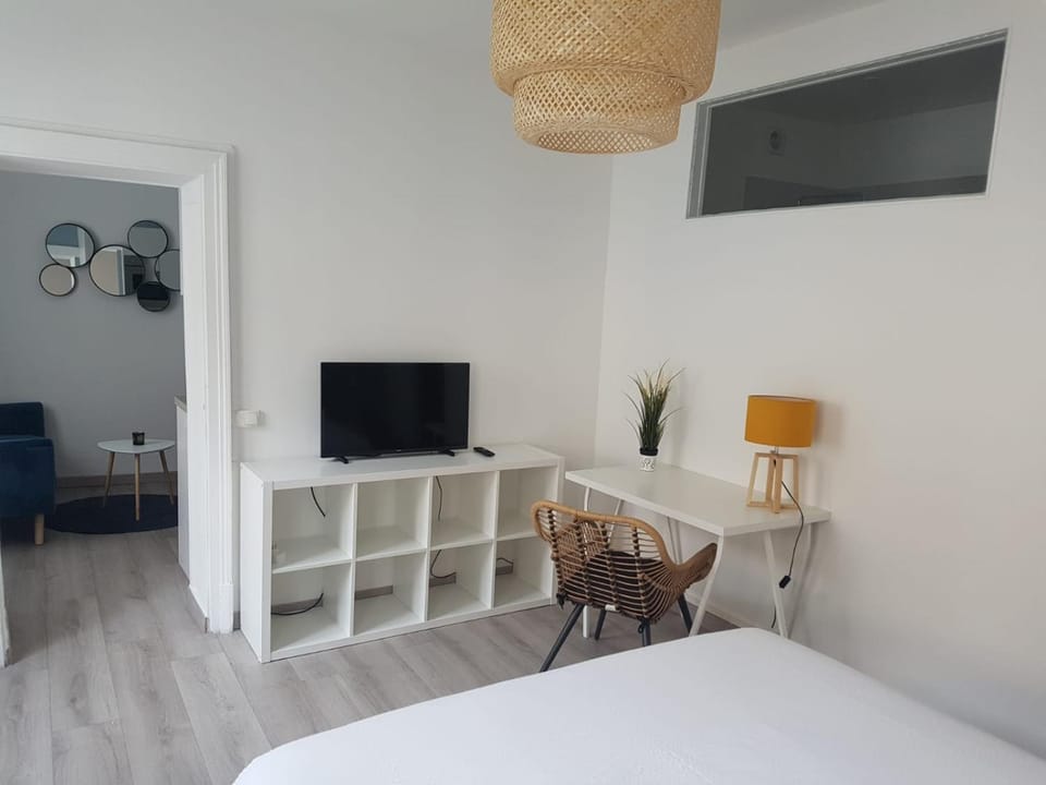 Seating area, Bedroom