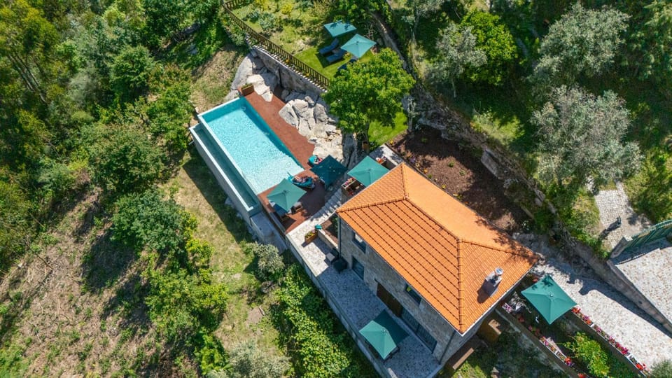 Property building, Bird's eye view, Swimming pool