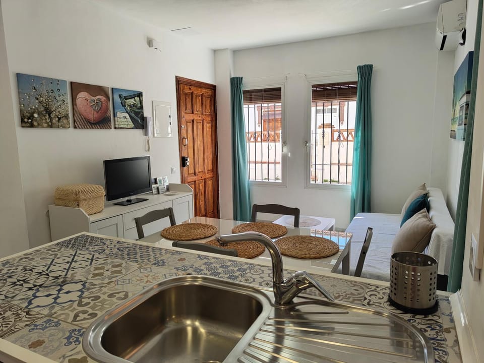 Kitchen or kitchenette, Living room