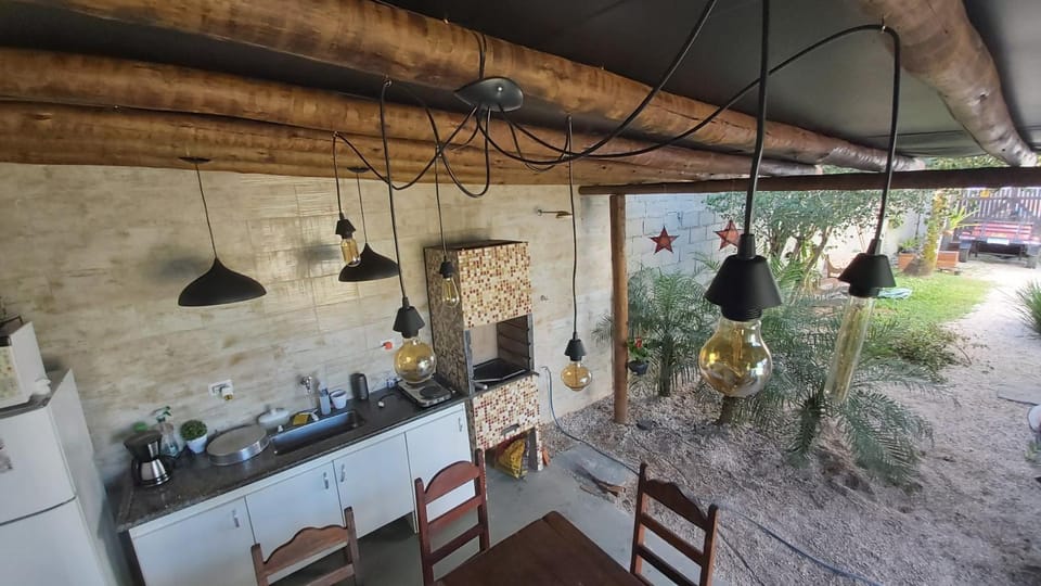BBQ facilities, Kitchen or kitchenette, Dining area, Communal kitchen