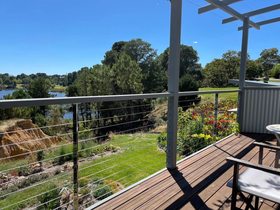 Lake View Retreat Beechworth Apartment in Beechworth