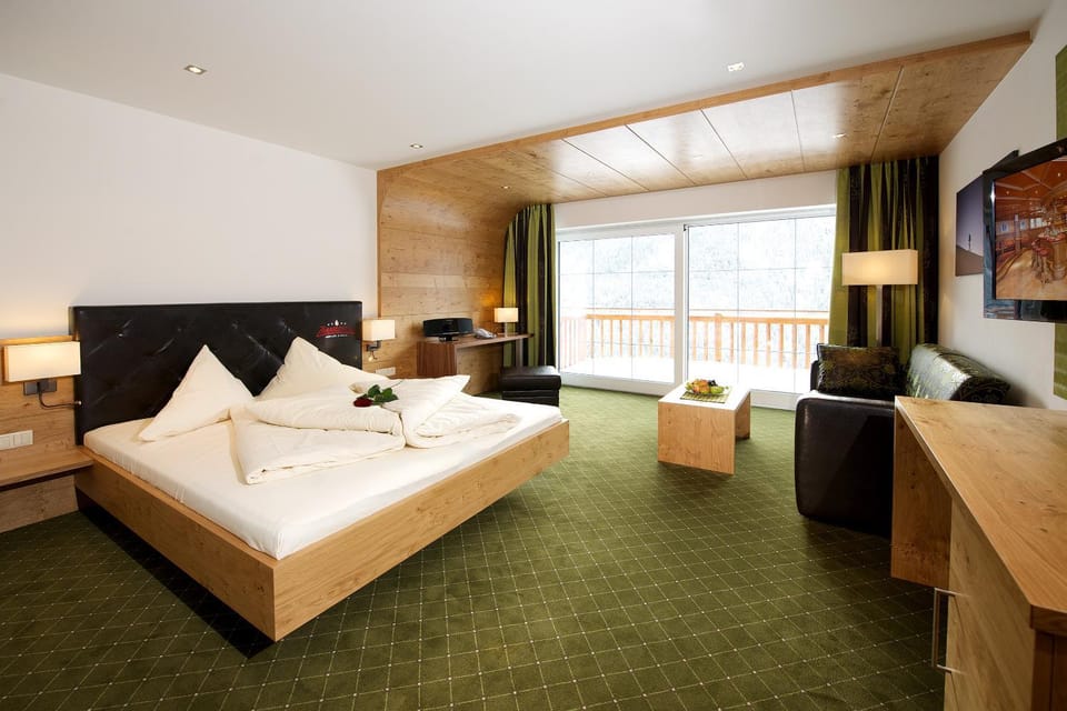 Bed, Photo of the whole room