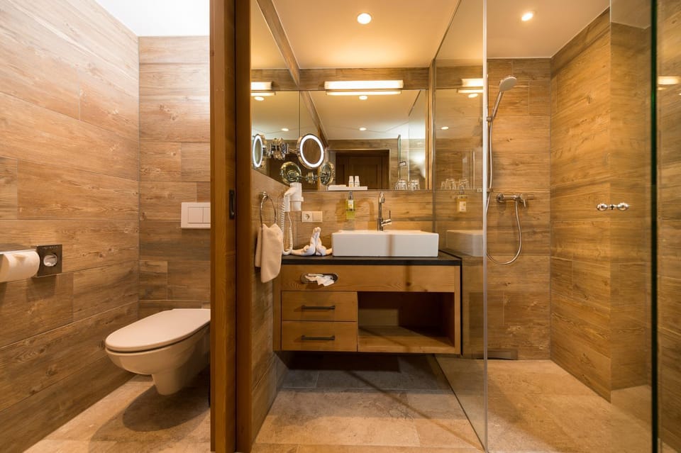 Bathroom, Other, Photo of the whole room, Decorative detail