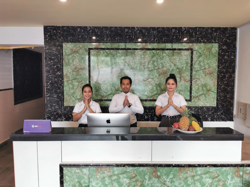 Staff, Lobby or reception