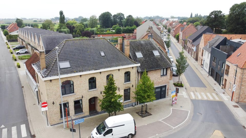 Neighbourhood, Bird's eye view, Street view