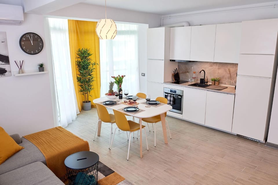 Fineloft Sea View Apartment-Spa n Pools beach resort Apartment in Constanța County