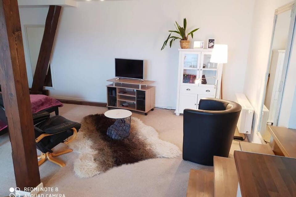 TV and multimedia, Seating area