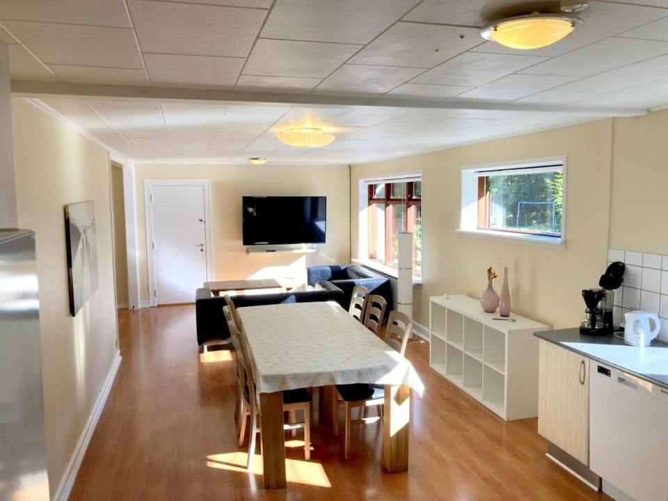 Living room, Dining area, kitchen