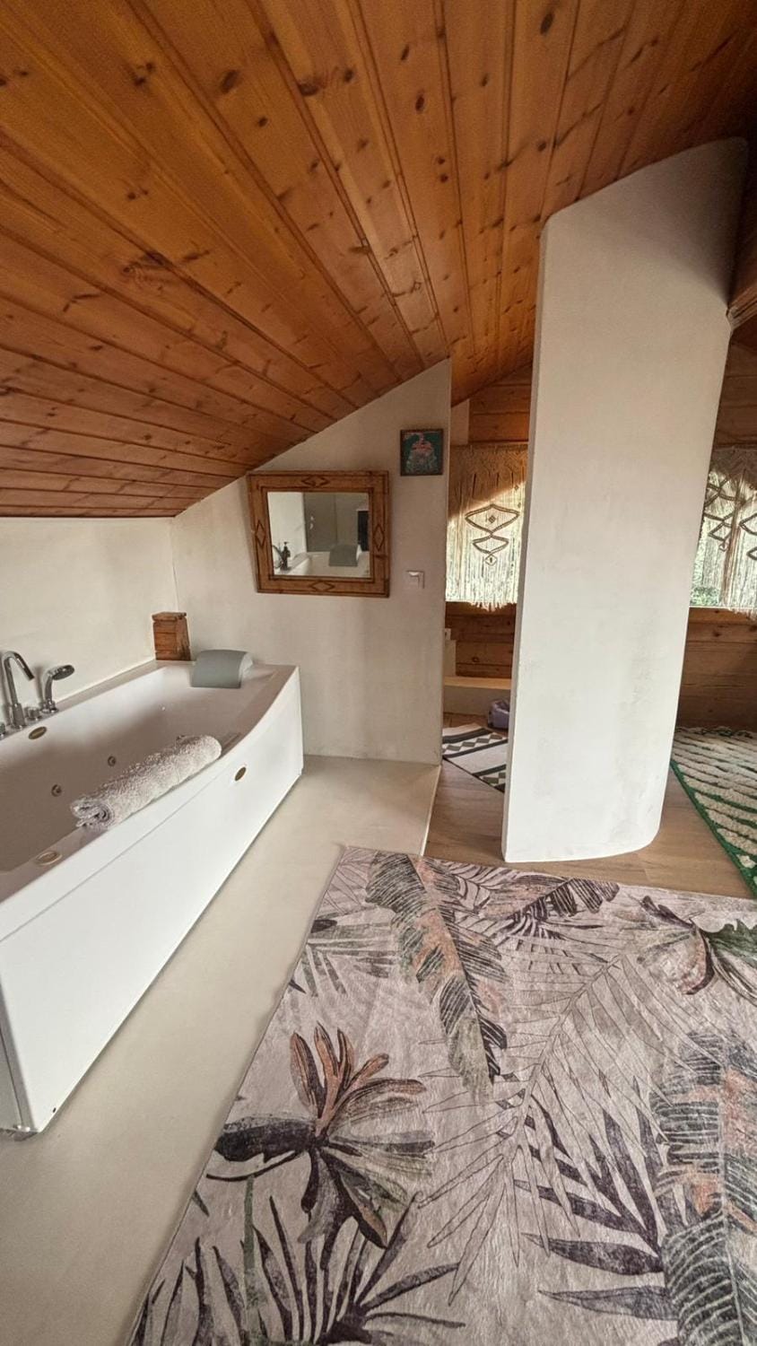 Les Suites Bed and Breakfast in Maresme