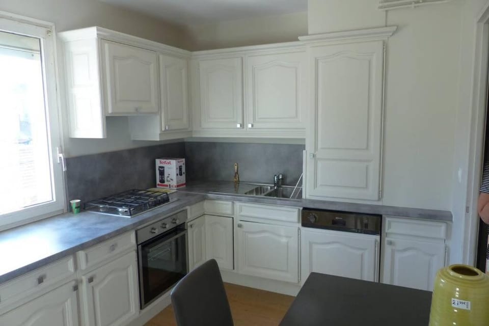 Lumineux T3-93m2- -2 loggias- vue sur Mont Saint-Clair Apartment in Occitanie