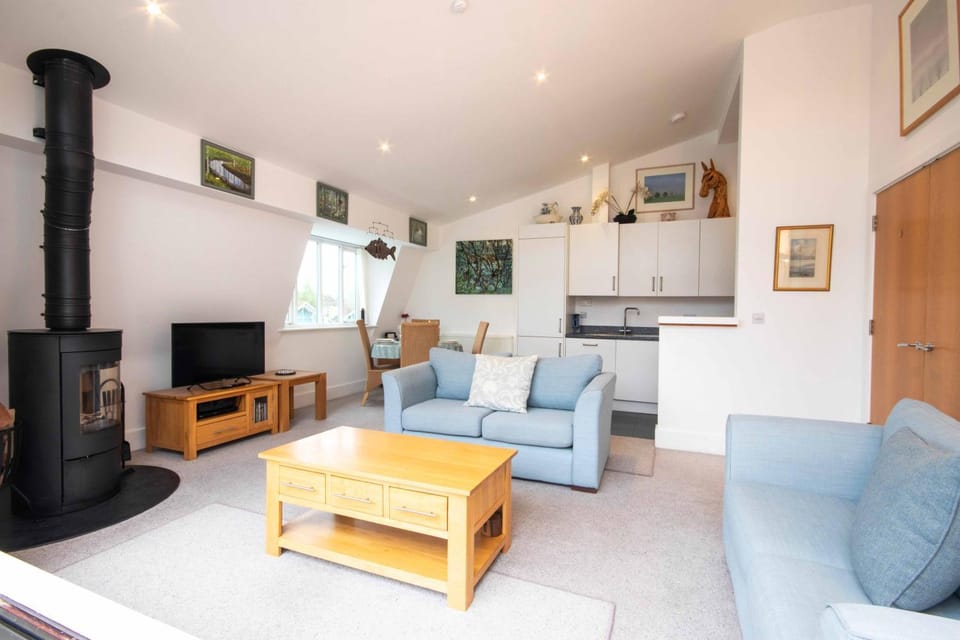 Living room, Dining area, kitchen