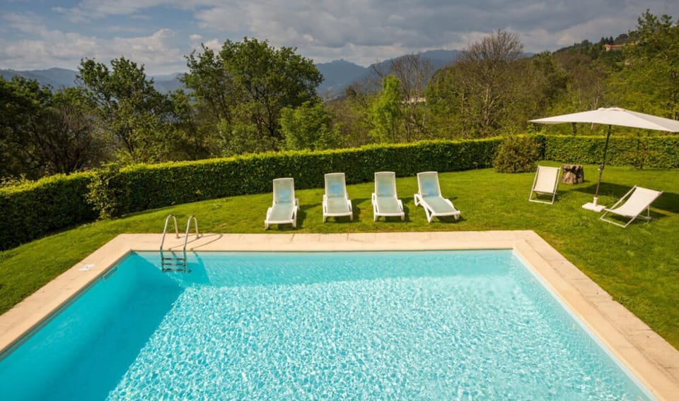 Swimming pool, Swimming pool