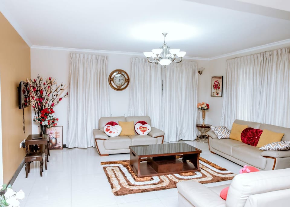 Baldwin Beauty House House in Accra