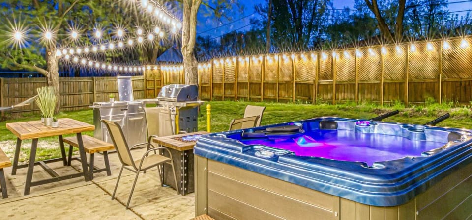 Patio, Hot Tub