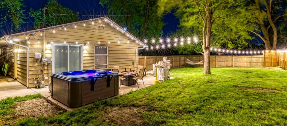 Property building, Patio, Hot Tub