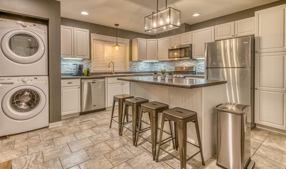 Kitchen or kitchenette, dishwasher, minibar, pet friendly, stove, washing machine, dryer