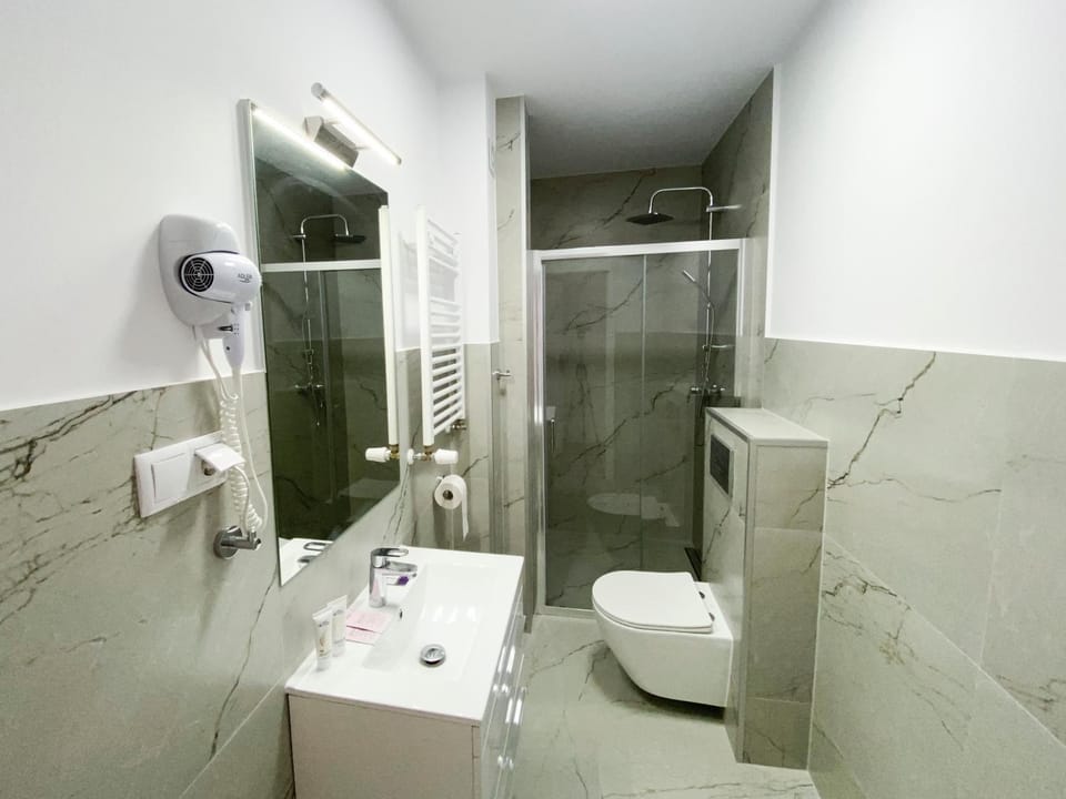 Shower, Toilet, Bathroom, Other, Area and facilities