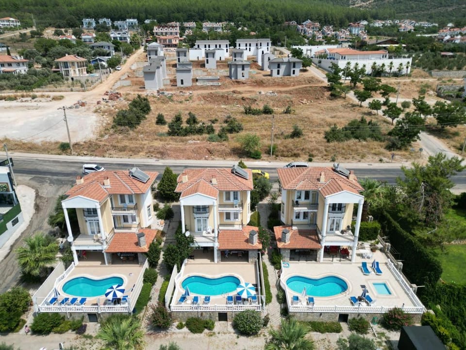 Property building, Swimming pool